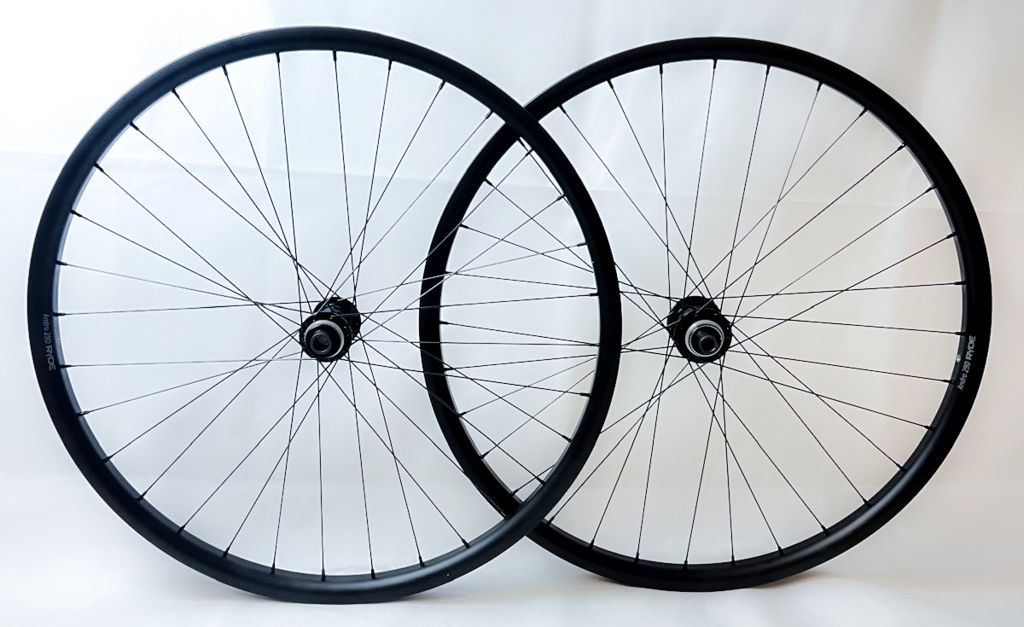 Laufradsatz E-Bike/ MTB 27,5" 32 Loch schwarz Disc-Brake